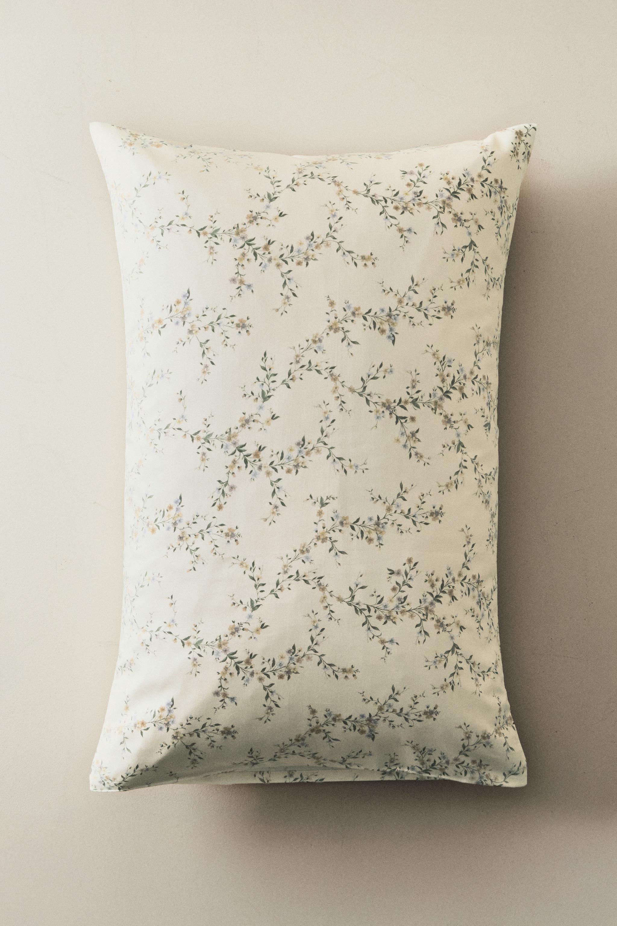 TAIE D’OREILLER SATIN FLORAL